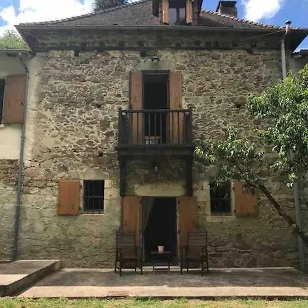Ancient Mill With Beautiful And Streams Vila *